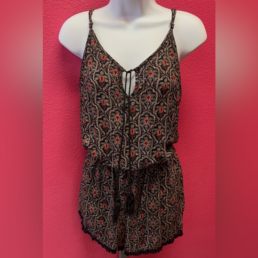 Elegant Black and Red Patterned Jumpsuit